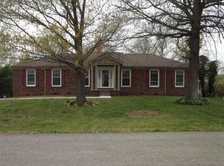319 Streamland Dr, Danville, KY 40422