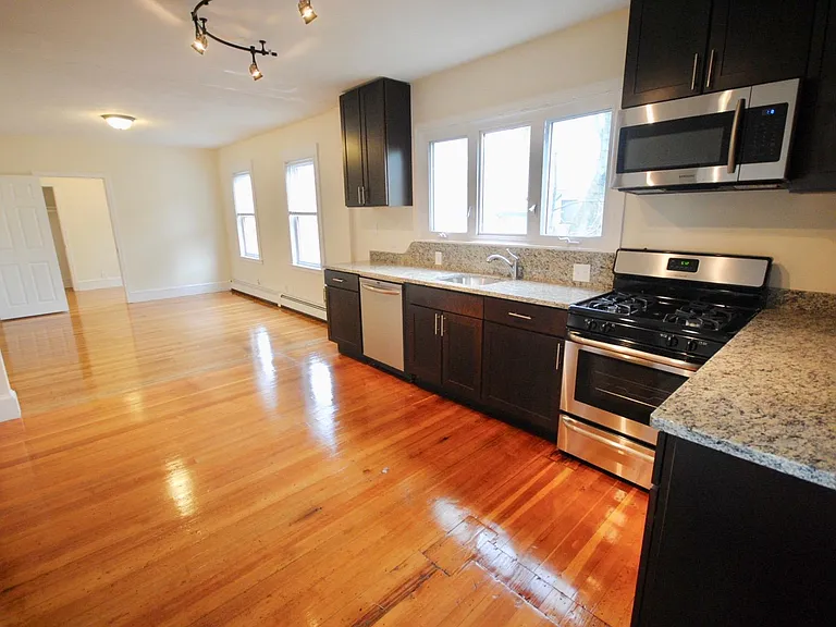15 Taylor St #1L — Photo 2