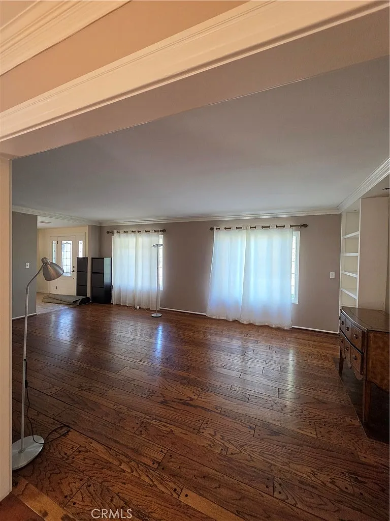 5 bed, 2820 sqft, $5,500 — Photo 4
