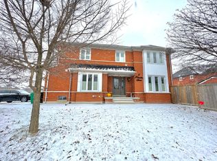 2 Palmolive St #2, Brampton, ON L6R 1P4