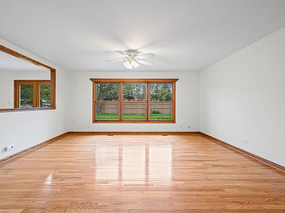 5th image of 1120 Brush Hill Ln