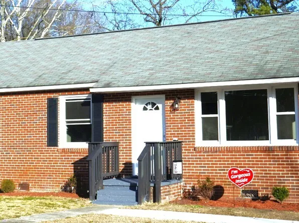 21321 Warren Ave, South Chesterfield, VA 23803