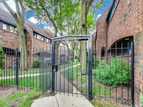 821 S Racine Ave Unit D, Chicago, IL 60607