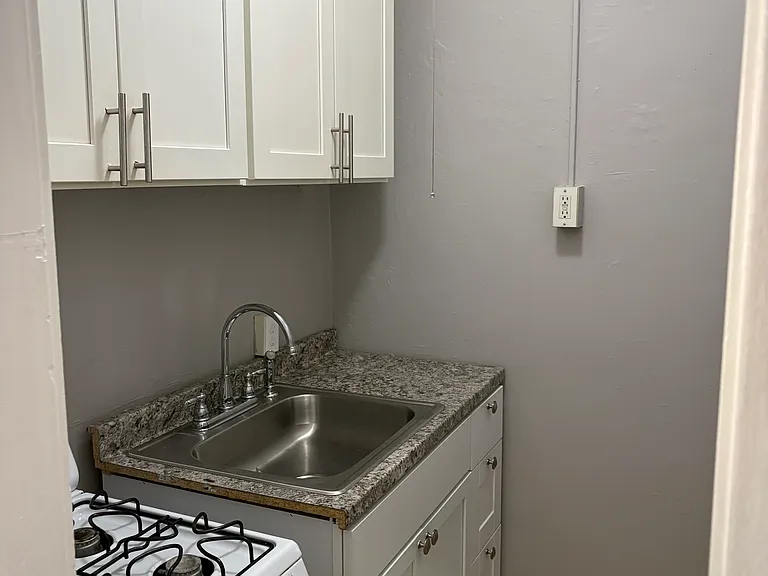 2209A Main St #B13 — Photo 1