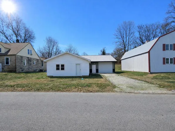 608 W 2nd St, Washington, IN 47501