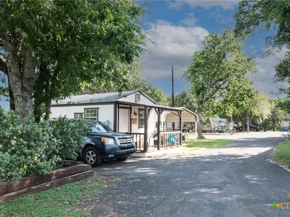 263 Timber Ln, Bandera, TX 78003