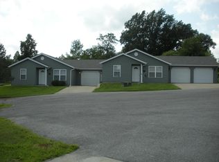 903 Finney Dr, Carterville, IL 62918
