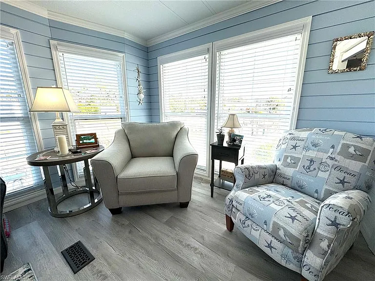 4700 Leilani Ln — Photo 8