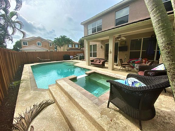 4th image of 6041 Savannah Way
