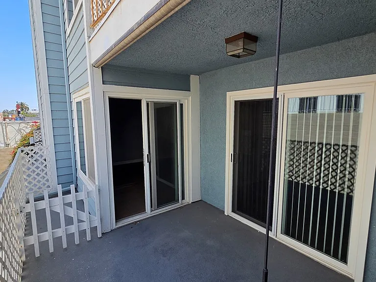 955 E 3rd St #206 — Photo 53