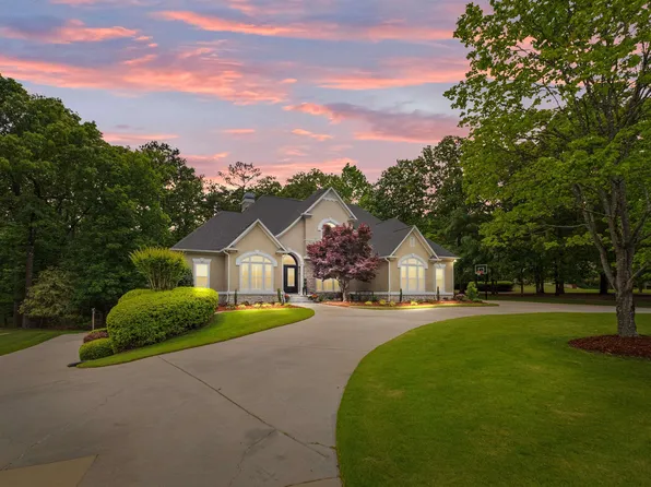 253 Cahaba Oaks Trl, Indian Springs, AL 35124