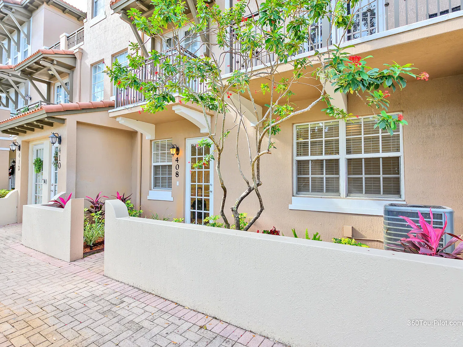 3 bed, 2.0 bath, 1318 sqft, $2,850 — Photo 3