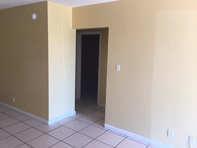 1st image of 125 S Atlantic Dr W