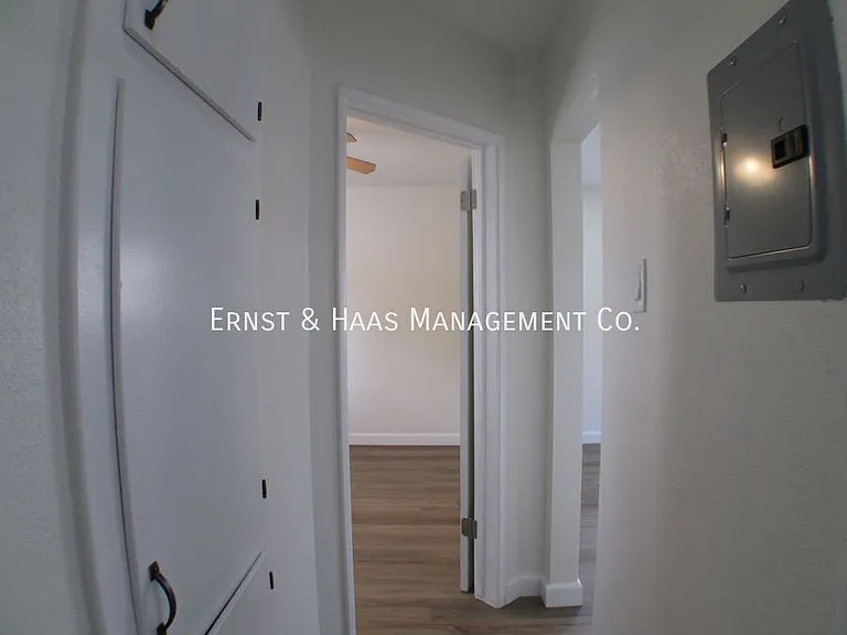 230 E Hullett St #1 — Photo 22
