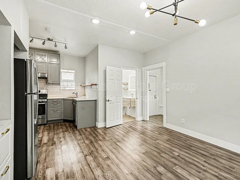 3840 Martin Luther King Jr Way #B — Photo 7