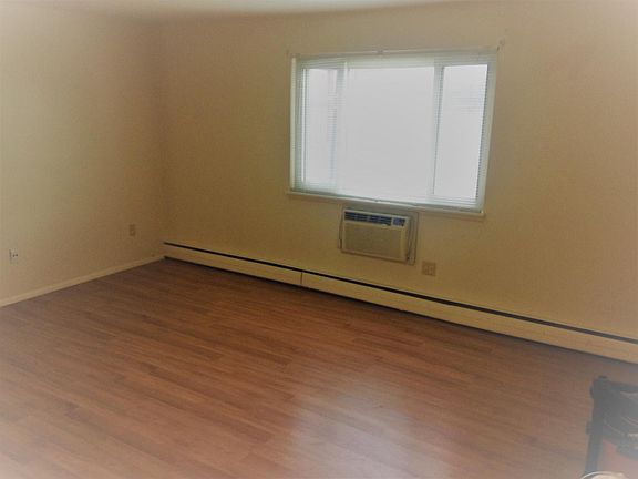4th image of 11824 Madison Ave APT 9C