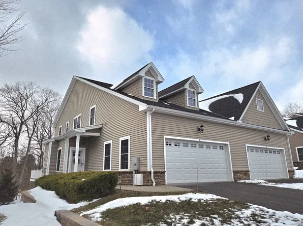 30 Brookview Circle #30, Bristol, CT 06010