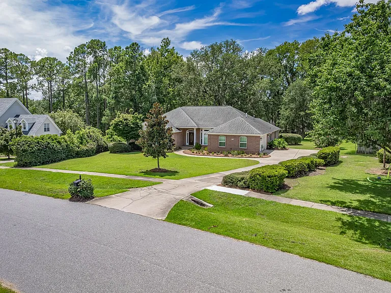 6326 Glasgow Dr — Photo 4