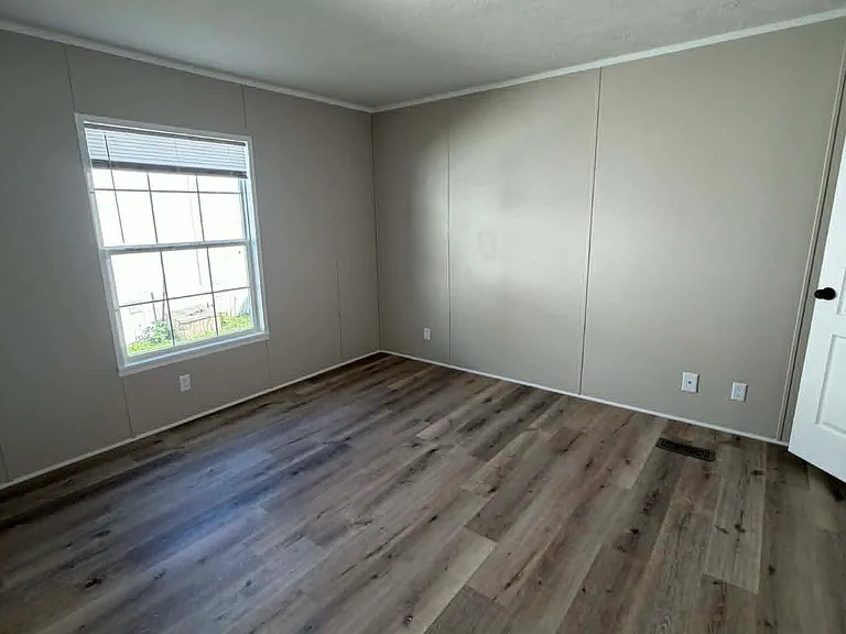1301 Devils Glen Rd #4 — Photo 9