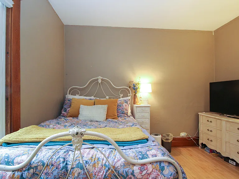 1602 Madison St NE — Photo 15