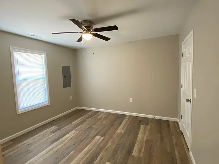 129 W Main Dr — Photo 7
