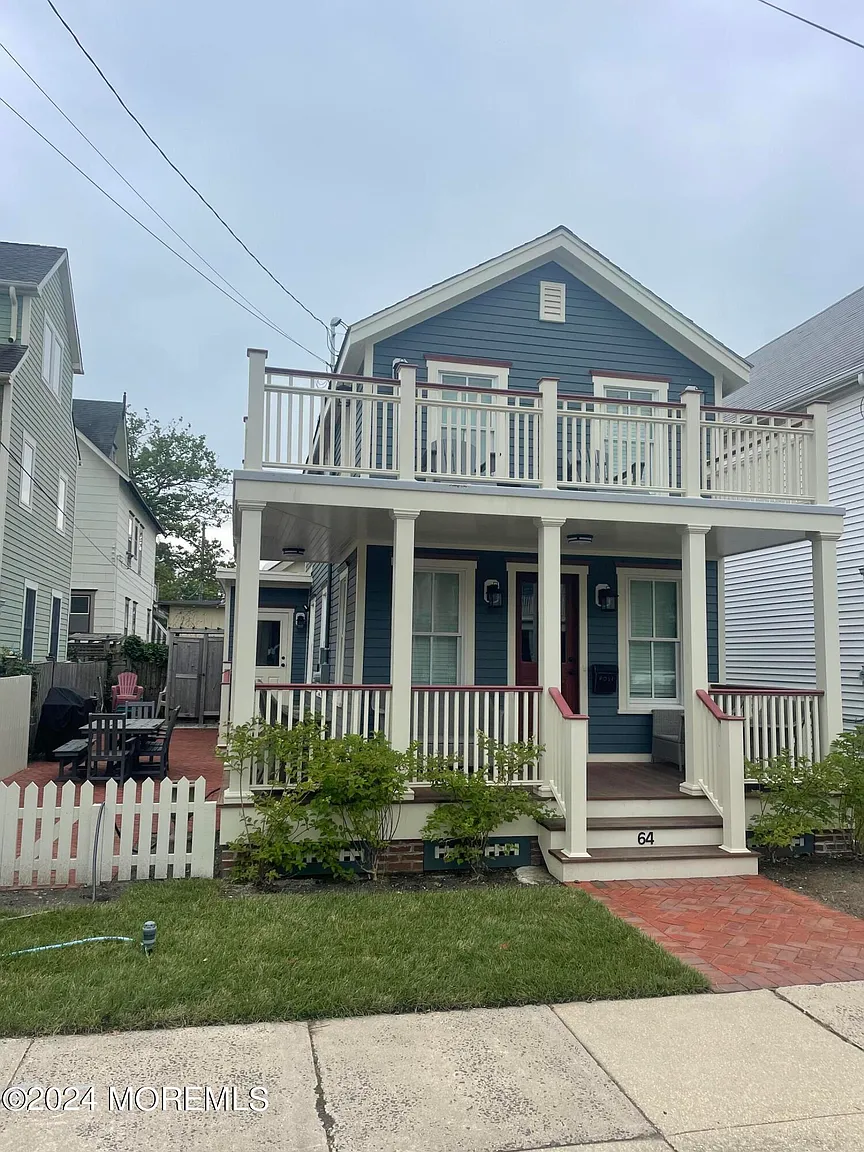 64 Abbott Ave photo 1