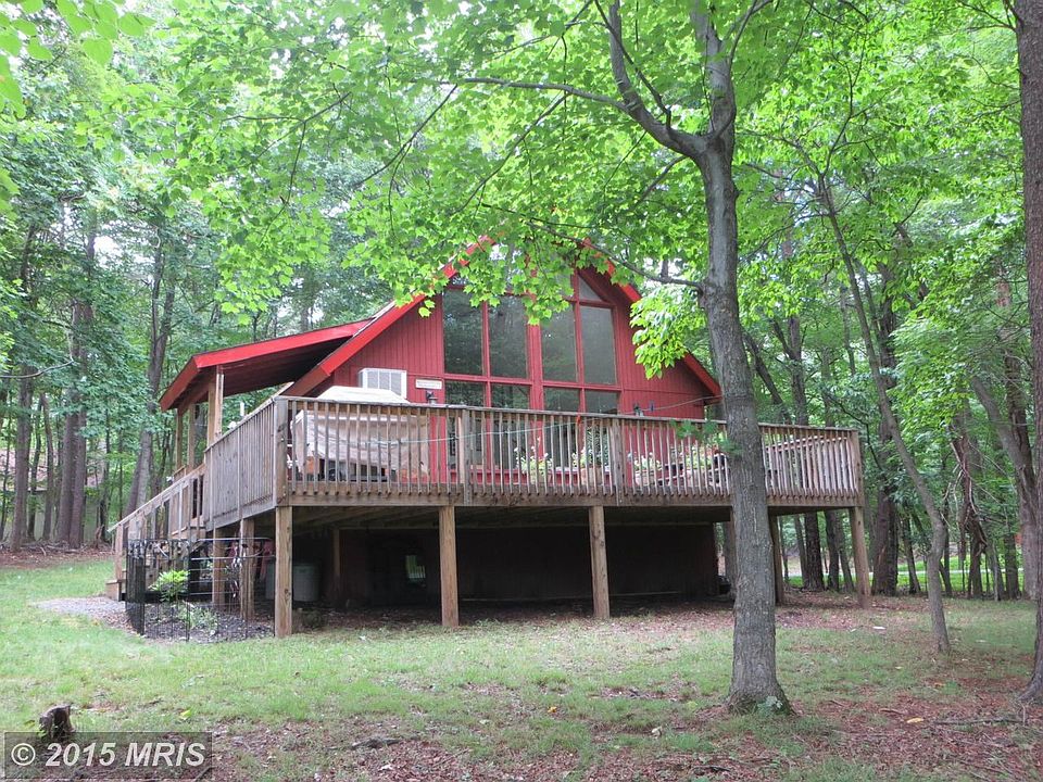 Rear Exterior View of Cabin
