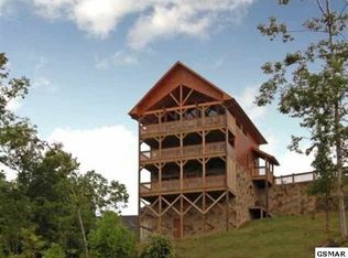 1821 Starr St, Pigeon Forge, TN 37876