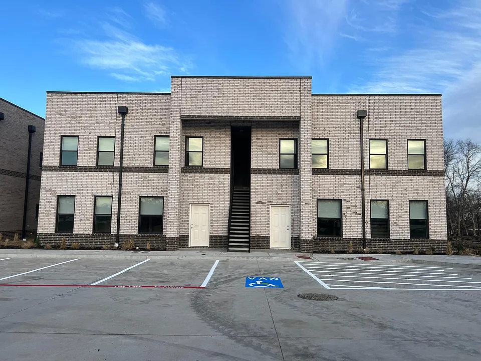 405 Richlands Way #202