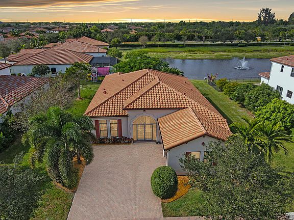 3rd image of 6225 Vireo Court