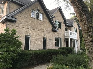 100 E 17th St, Lombard, IL