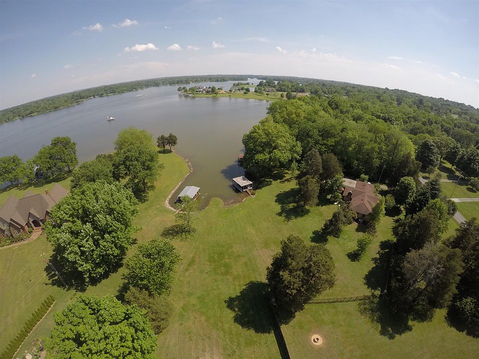 1st image of 102 Cedarwood Dr
