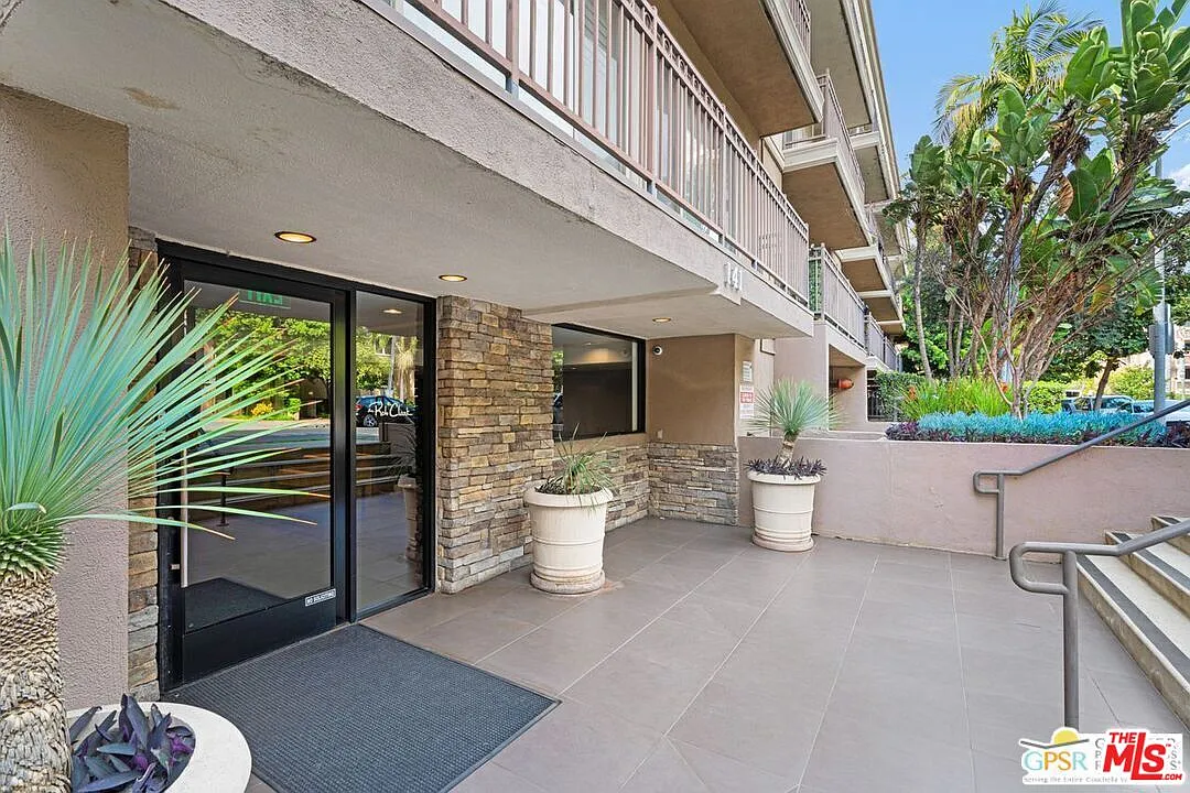 1 bed, 1.0 bath, 670 sqft, $3,850 — Photo 3