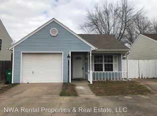 2106 Blueberry Ln, Springdale, AR 72762