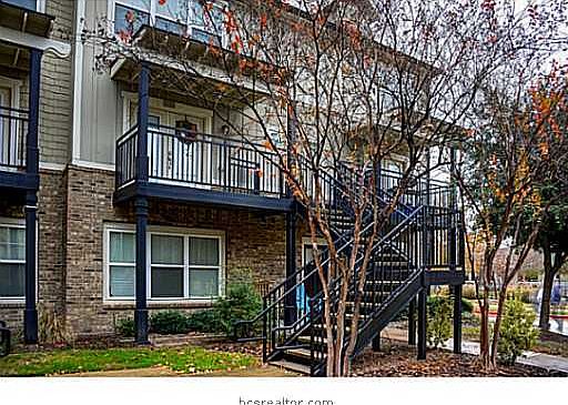 2nd image of 1725 Harvey Mitchell Pkwy S #1333