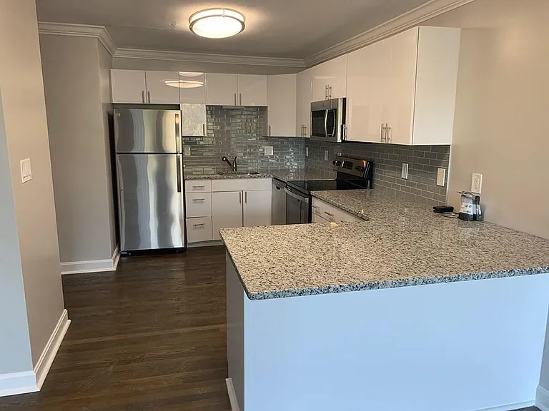519 Washington St #6 — Photo 13