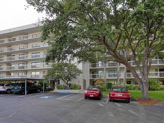 2nd image of 1328 Pasadena Ave S APT 404