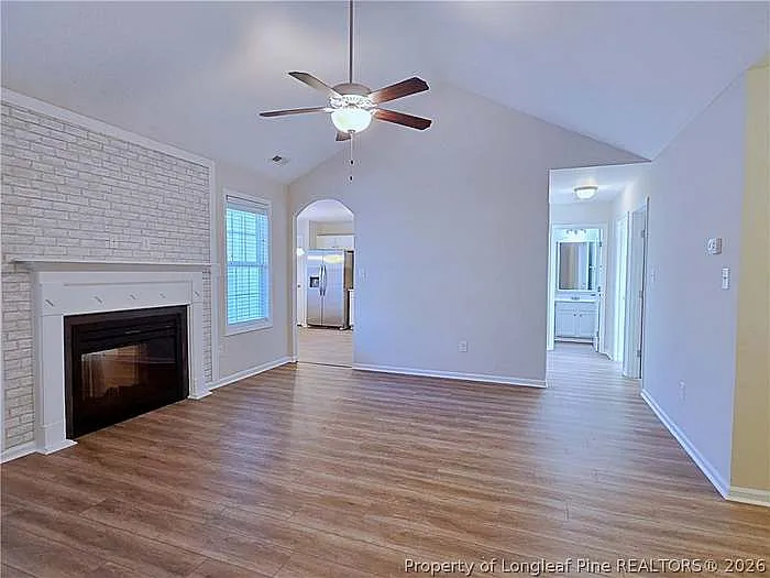 204 Feathers Ln — Photo 9