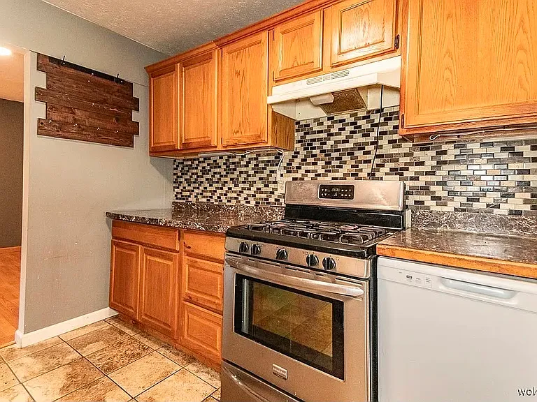 7587 Primrose Dr #1 — Photo 4