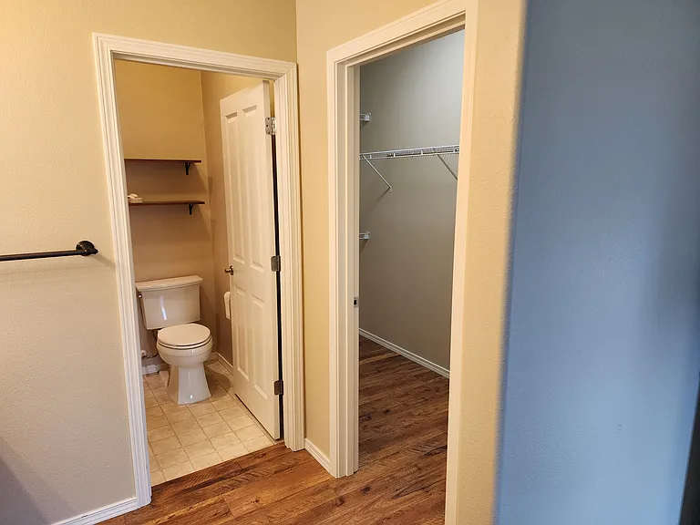 2115 Bobs Hollow Ln — Photo 15