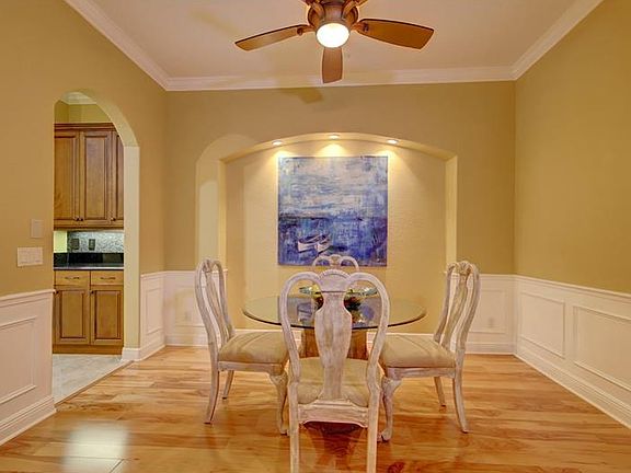 4th image of 639 Saxony Blvd