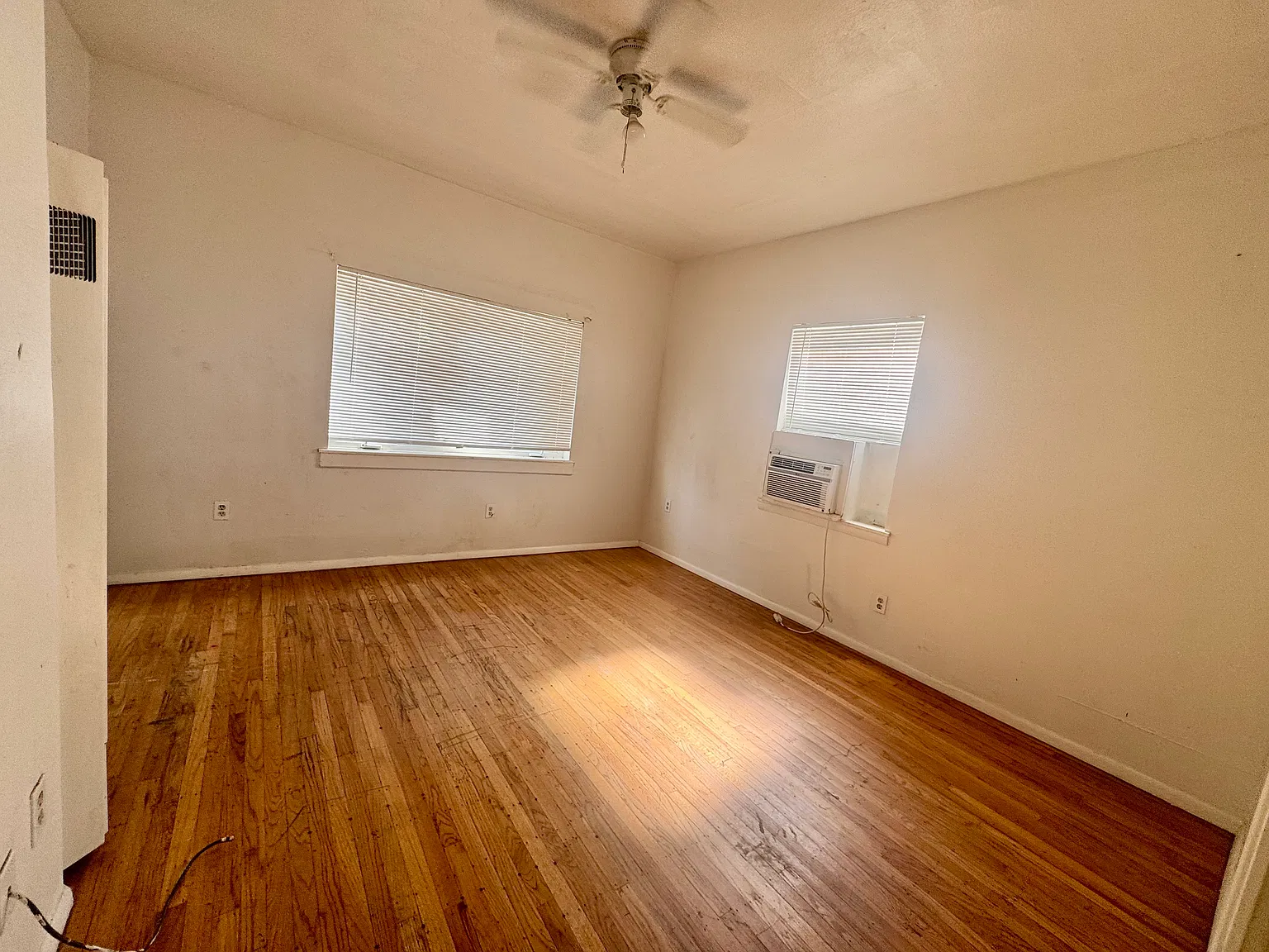 2512 L St — Photo 4