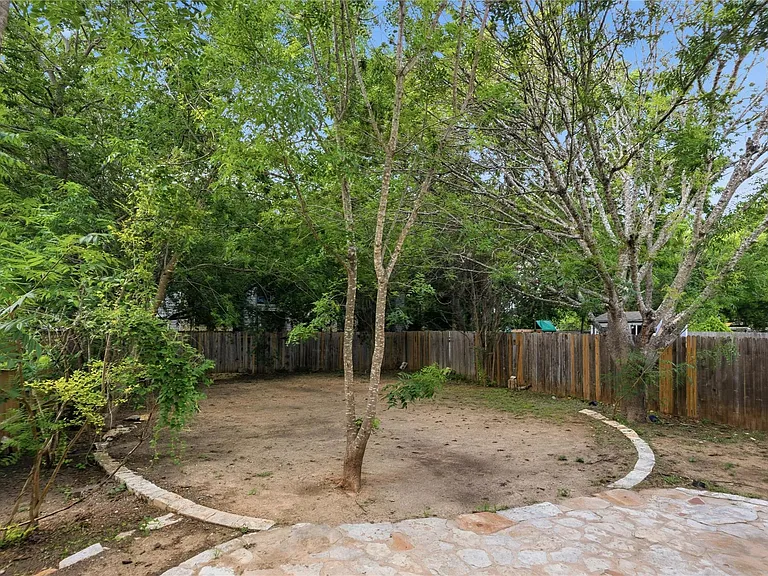10316 Garbacz Dr — Photo 22