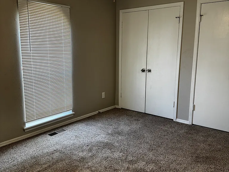 220 Bainbridge Rd — Photo 15
