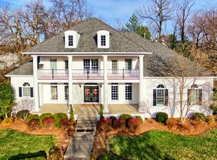 2201 Cave Spring Pl, Anchorage, KY 40223