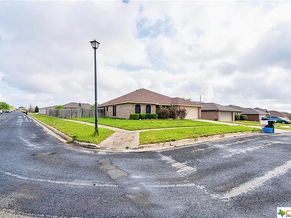 4th image of 3701 Solomon Dr