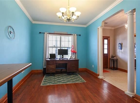 4th image of 2617 Milan St