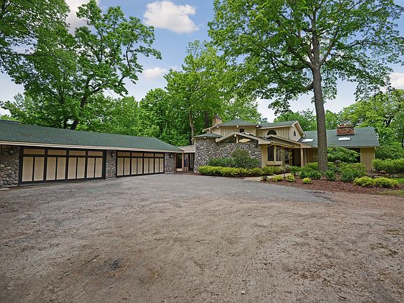 2nd image of 26040 Wild Rose Ln