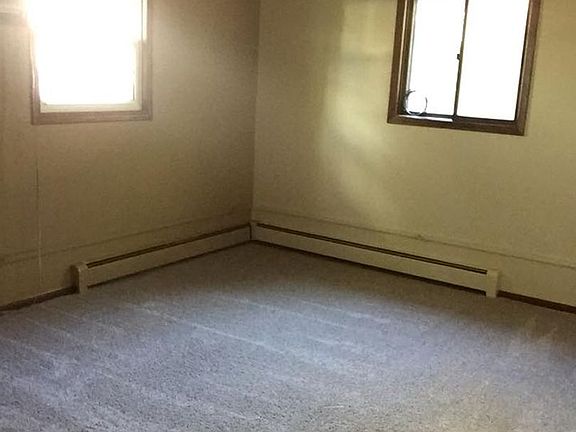 2nd image of 15 3rd Ave SE #4