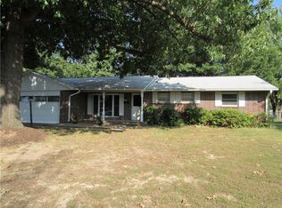 717 Dyer St, Springdale, AR 72762